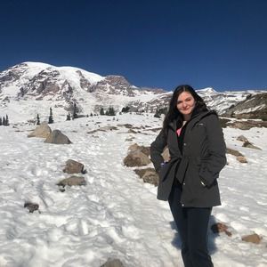 Meet your Posher, Elisa